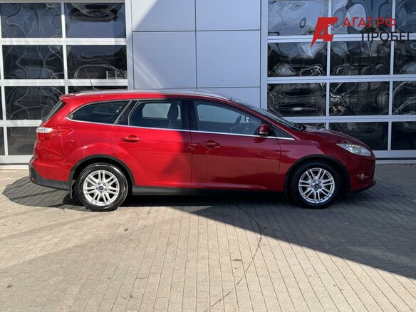 2014 Ford Focus III, красный - вид 1