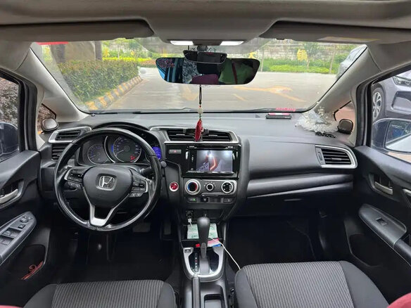2020 Honda Fit III Рестайлинг, белый, 950100 рублей - вид 19