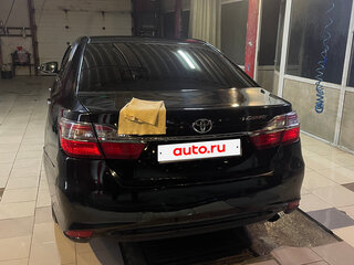 2015 Toyota Camry VII (XV50) Рестайлинг, чёрный, 1650000 рублей, вид 2