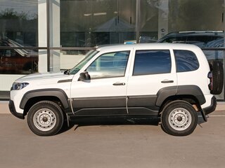 2024 Lada (ВАЗ) Niva Travel I, белый, 949900 рублей, вид 3