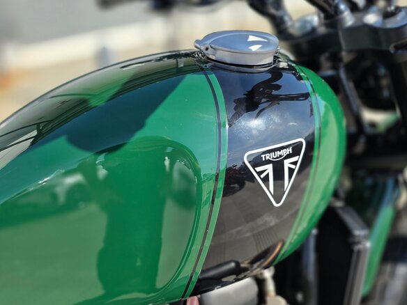 2022 Triumph Scrambler, зелёный - вид 4