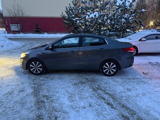 2016 Kia Rio III Рестайлинг, серый, 1200000 рублей, вид 4