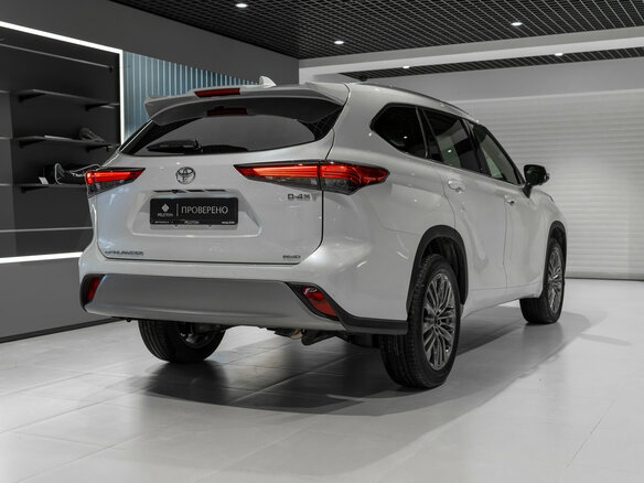 2026 Toyota Highlander IV (XU70), белый, 5800000 рублей - вид 4