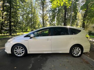 2014 Toyota Prius Alpha I (ZVW40/41), белый, 1100001 рублей, вид 4