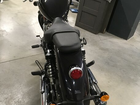 2026 Royal Enfield Super Meteor, чёрный, 764000 рублей, вид 5