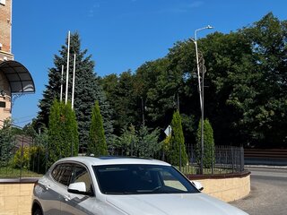 2022 BMW X2 xDrive28i I (F39), белый, 3500000 рублей, вид 1