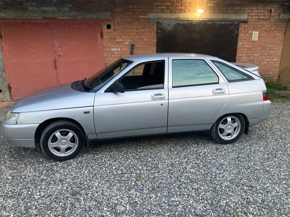 2007 Lada (ВАЗ) 2112, серебристый, 340000 рублей - вид 2