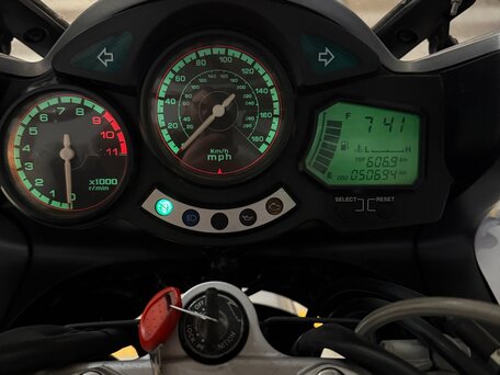 2002 Yamaha FJR1300, серебристый, 520000 рублей, вид 4