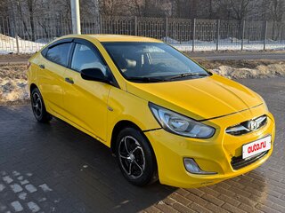 2011 Hyundai Solaris I, жёлтый, 400000 рублей, вид 3