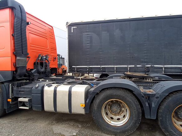 2019 Volvo FM, оранжевый, 6000000 рублей - вид 12