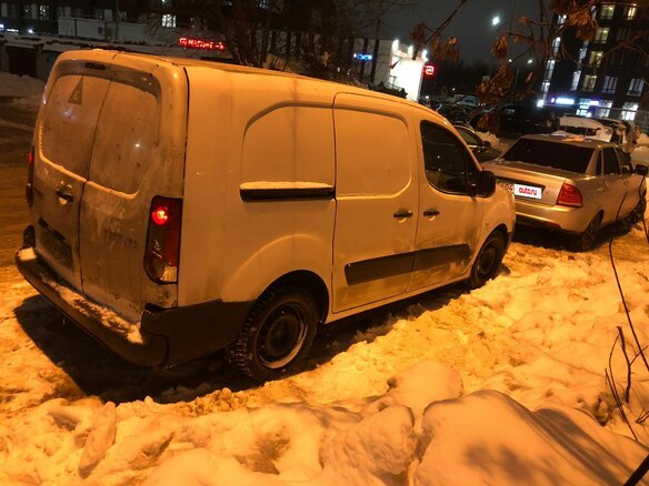 2011 Peugeot Partner, белый, 500000 рублей - вид 5