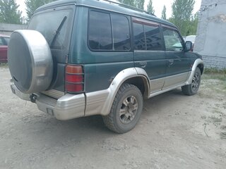 1995 Mitsubishi Montero II, зелёный, 330000 рублей, вид 4