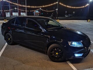 2016 Skoda Octavia III (A7), чёрный, 1600000 рублей, вид 1