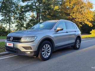2018 Volkswagen Tiguan II, серебристый, 1900000 рублей, вид 1