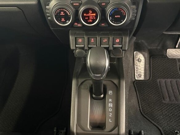 2025 Suzuki Jimny IV, белый - вид 15