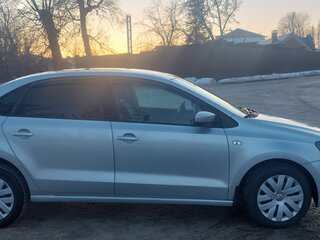 2013 Volkswagen Polo V, серебристый, 920000 рублей, вид 3