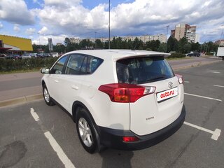 2014 Toyota RAV4 IV (XA40), белый, 1800000 рублей, вид 3