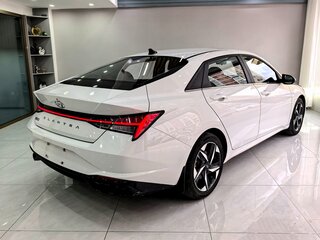 2022 Hyundai Elantra VII (CN7), белый, 1502000 рублей, вид 4