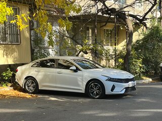 2020 Kia K5 III, белый, 1950000 рублей, вид 4