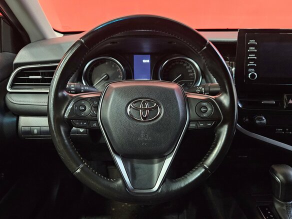 2021 Toyota Camry VIII (XV70) Рестайлинг, чёрный, 2219000 рублей - вид 12