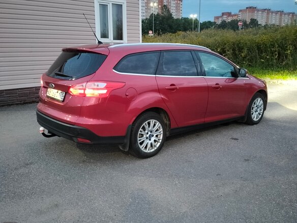 2013 Ford Focus III, красный, 780000 рублей - вид 3