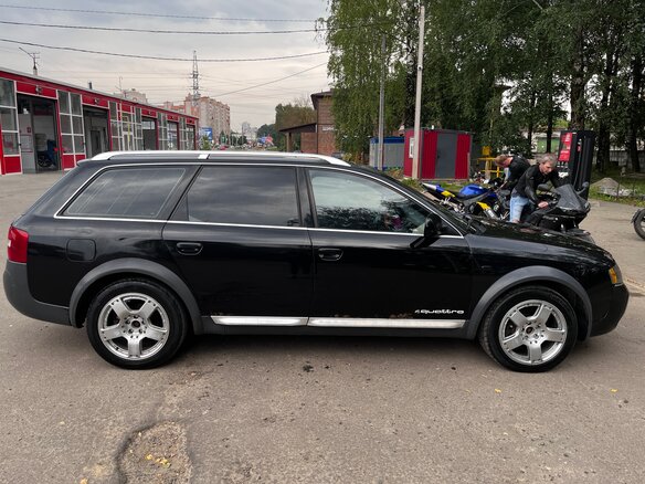 2002 Audi A6 allroad I (C5), чёрный, 480000 рублей - вид 1
