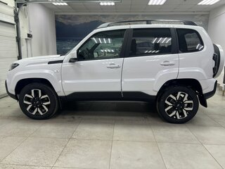 2026 Lada (ВАЗ) Niva Travel I Рестайлинг, белый, 1927900 рублей, вид 4