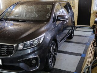 2019 Kia Carnival III, серый, 3450000 рублей, вид 1
