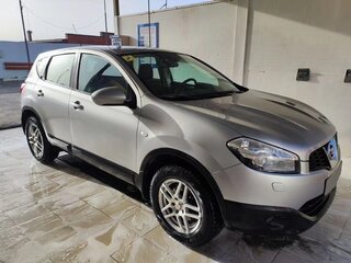2012 Nissan Qashqai I Рестайлинг, серебристый, 1050000 рублей, вид 3
