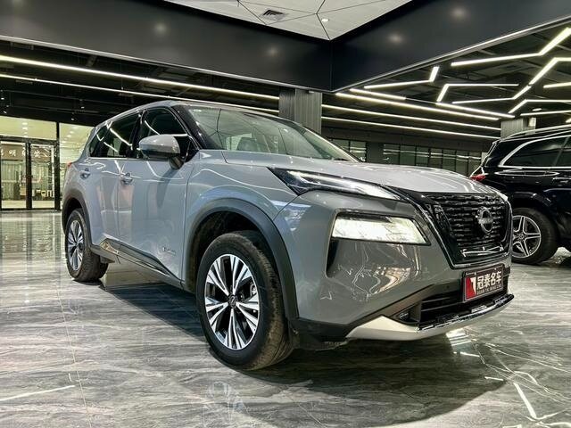 Открыть фотографии: Nissan X-Trail IV