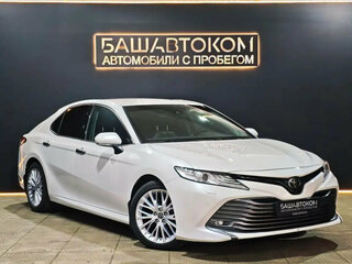 2019 Toyota Camry VIII (XV70), белый, 2499000 рублей, вид 3