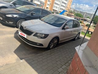 2013 Skoda Superb II Рестайлинг, белый, 750000 рублей, вид 1