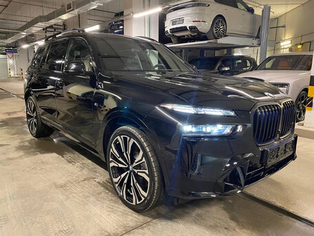 2025 BMW X7 40i I (G07) Рестайлинг, чёрный, 14470000 рублей, вид 2