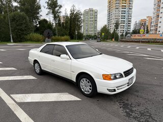 2001 Toyota Chaser VI (X100) Рестайлинг, белый, 1720000 рублей, вид 3