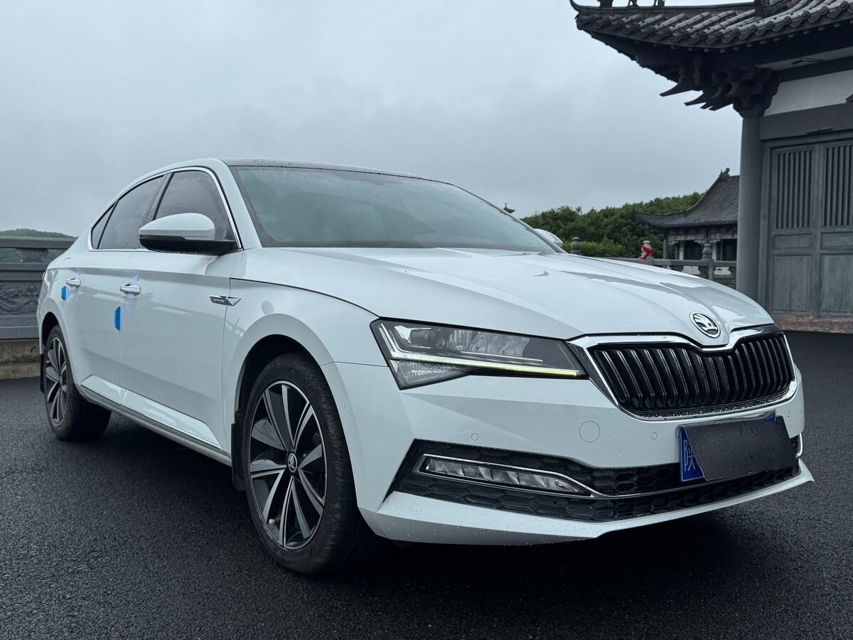 Открыть фотографии: Skoda Superb III Рестайлинг