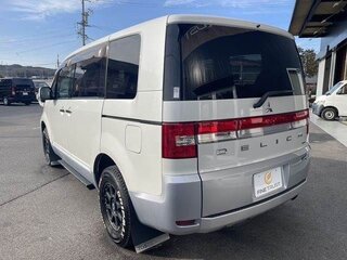 2015 Mitsubishi Delica D:5 I, белый, 2500000 рублей, вид 5