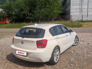 2013 BMW 1 серии 116i II (F20/F21), белый, 900000 рублей, вид 5
