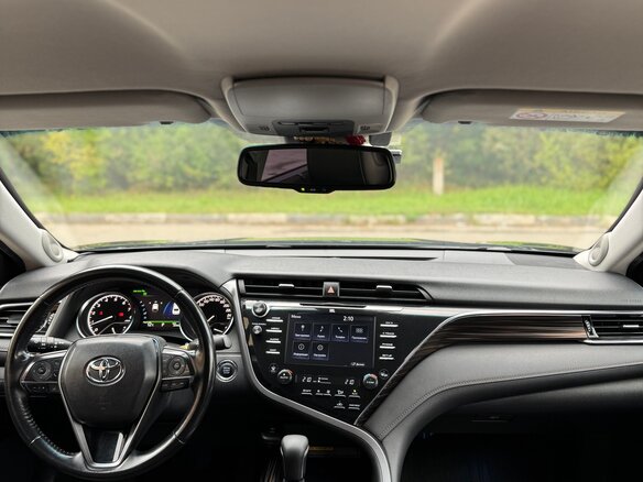 2018 Toyota Camry VIII (XV70), синий, 2850000 рублей - вид 8