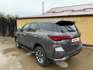 2021 Toyota Fortuner II Рестайлинг, серый, 3500000 рублей, вид 4