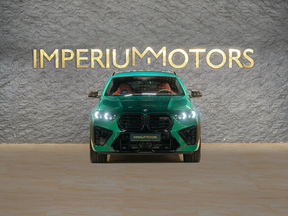 2026 BMW X6 M Competition III (F96) Рестайлинг, зелёный - вид 1