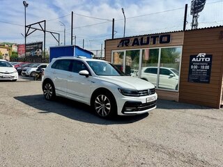 2019 Volkswagen Tiguan II, белый, 2490000 рублей, вид 4