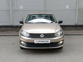 2015 Volkswagen Polo V Рестайлинг, бежевый, 889000 рублей, вид 3