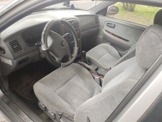 2004 Kia Magentis I Рестайлинг, серебристый, 120000 рублей, вид 5