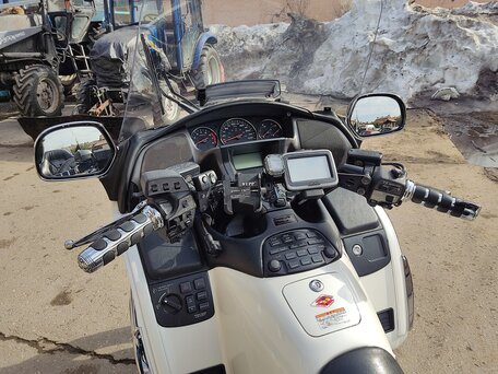 2007 Honda GL 1800 Gold Wing, белый, 1000000 рублей, вид 2