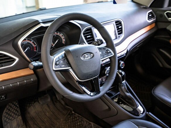 2026 Lada (ВАЗ) Vesta SW Cross I Рестайлинг (NG), чёрный, 2023000 рублей - вид 11