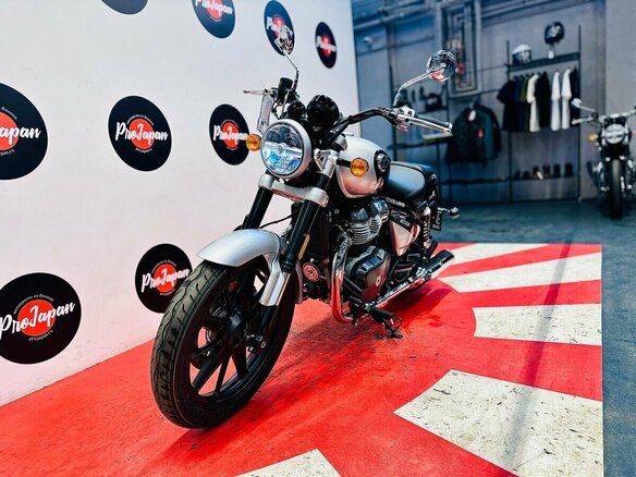 2026 Royal Enfield Super Meteor, серебристый, 773000 рублей - вид 5