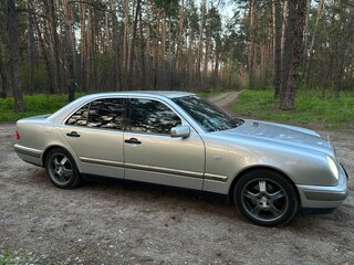 1997 Mercedes-Benz E-Класс 200 II (W210, S210), серый, 500000 рублей, вид 3