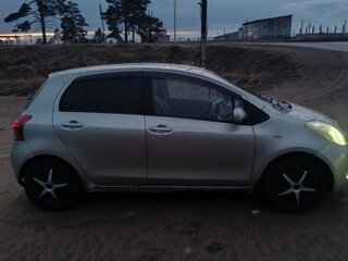 2006 Toyota Vitz II (XP90), серый, 485000 рублей, вид 2