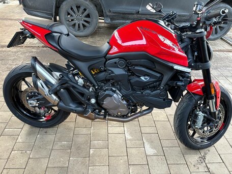 2022 Ducati Monster 937, красный, 980000 рублей, вид 3
