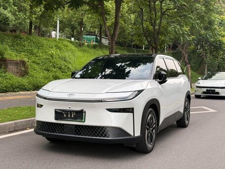 2026 Toyota bZ3X 58.3 kWh, белый, 2658008 рублей, вид 1